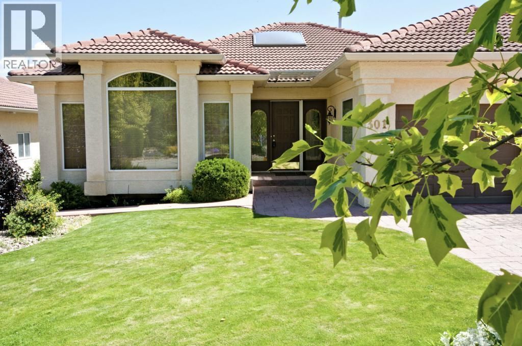 301 Country Estate Place, Vernon