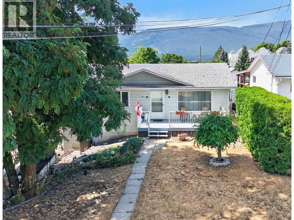 341 2 Street Se, Salmon Arm