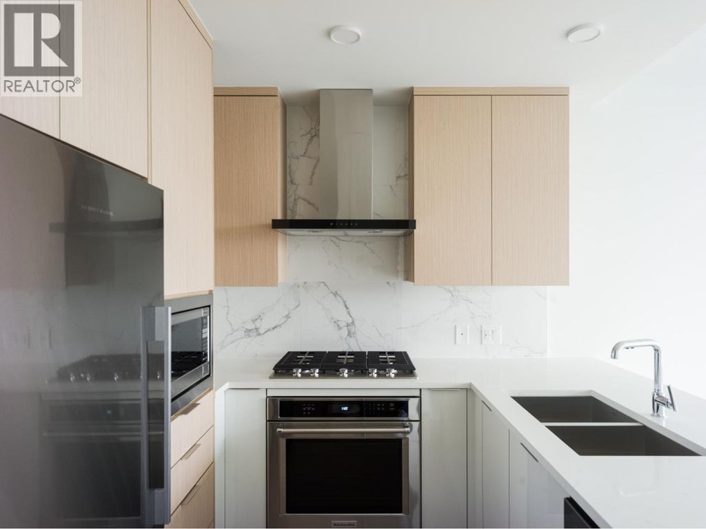 2104 699 Whiting Way, Coquitlam