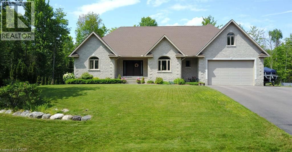 110 Monck Square, Deep River
