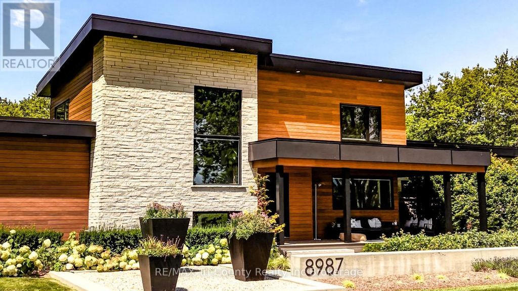8987 Powers Road, Central Elgin