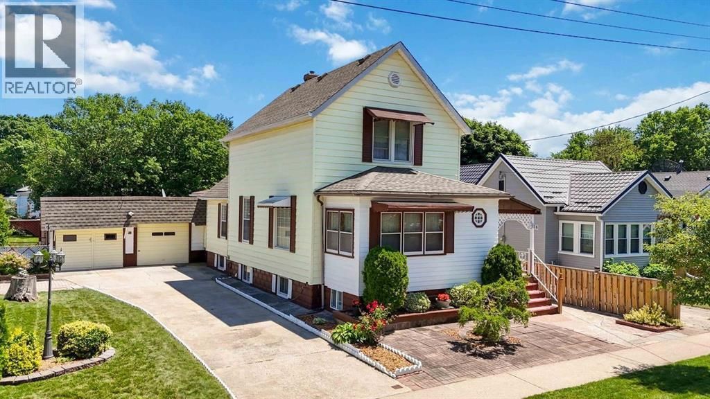 118 Parker Street, Sarnia