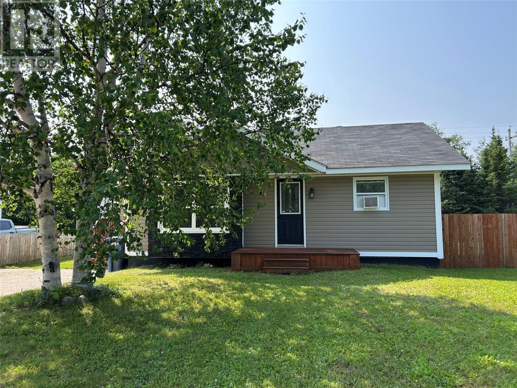 28 Spruce Avenue, Happy Valley-Goose Bay