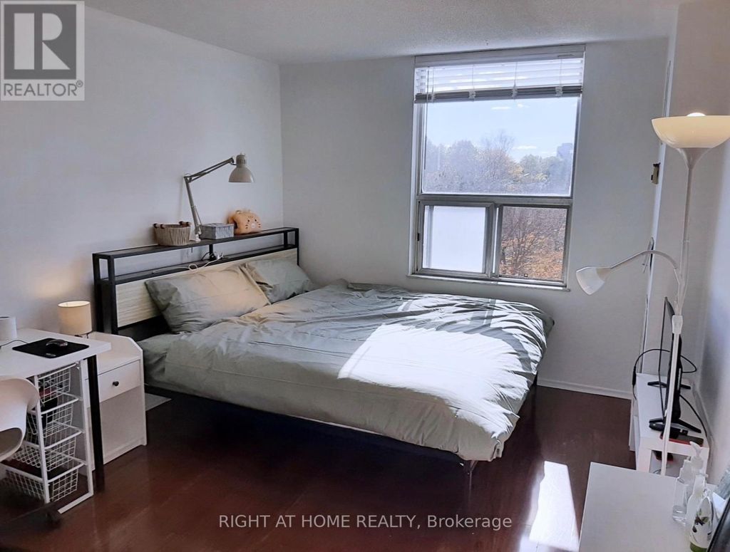 1008 - 20 Edgecliff Golfway, Toronto (flemingdon Park)