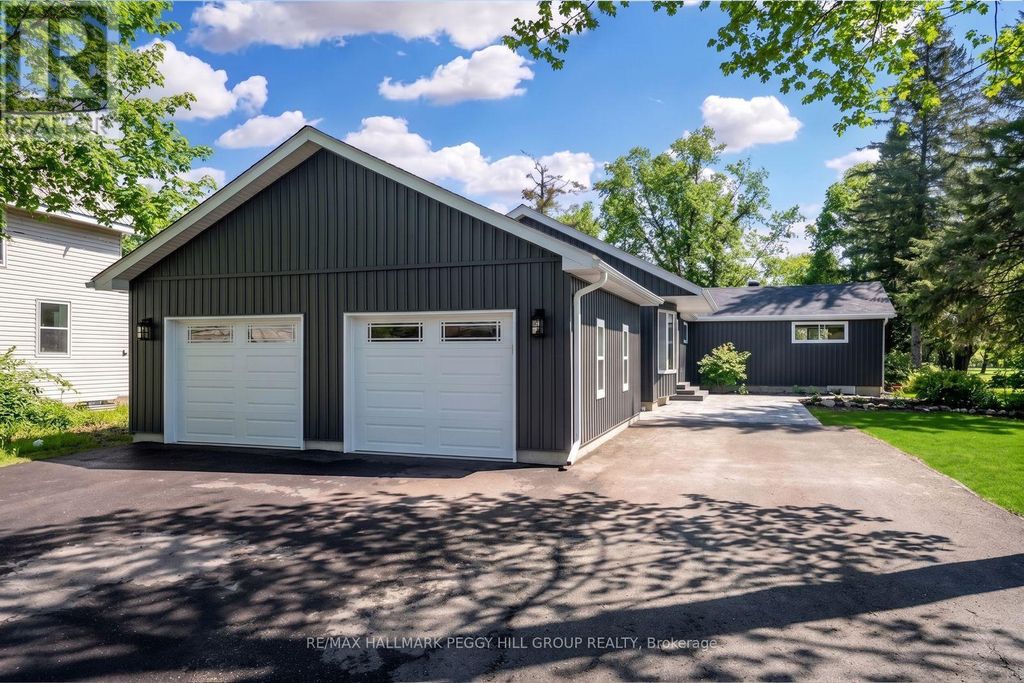 386 Peter Street N, Orillia