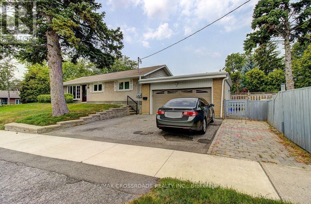55 Gondola Crescent, Toronto (woburn)
