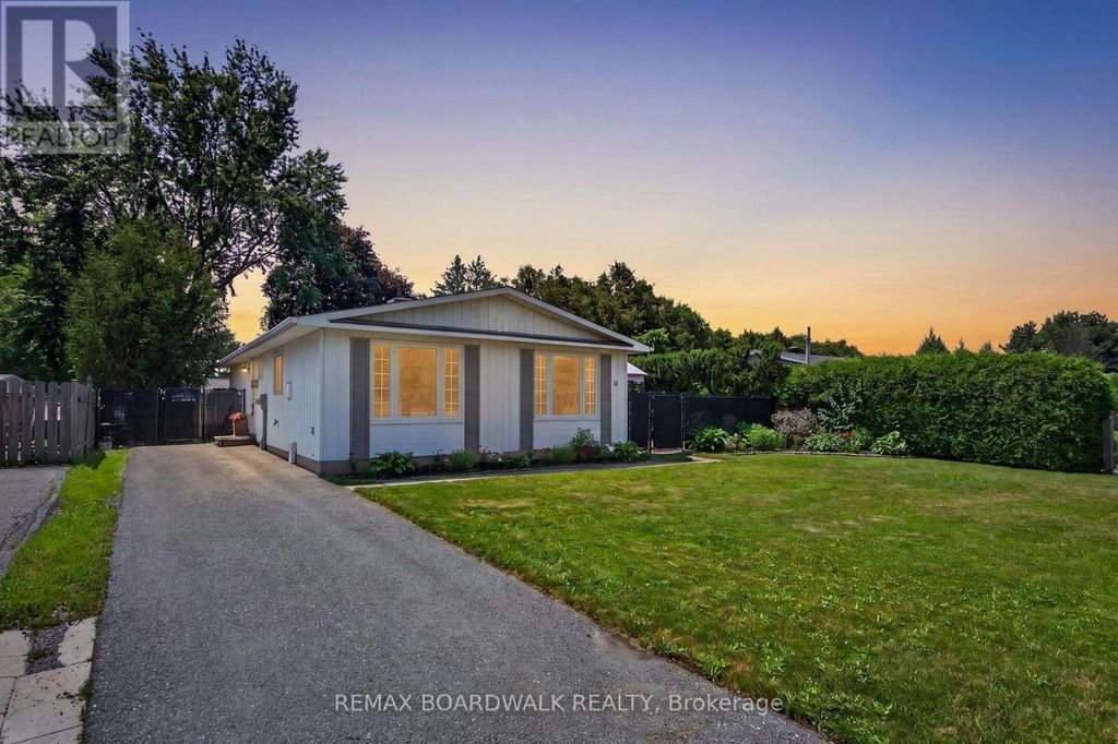 34 Binscarth Crescent, Ottawa