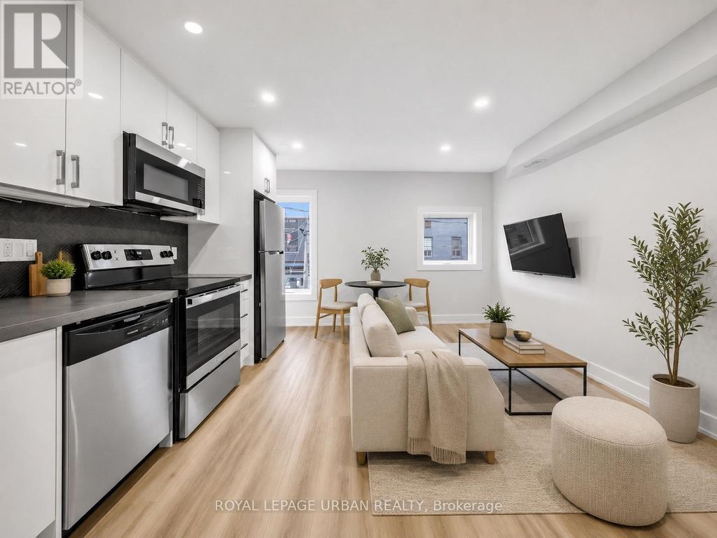 B - 851 Danforth Avenue, Toronto (blake-Jones)