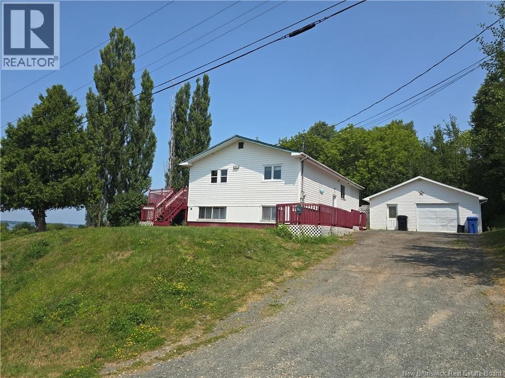 1063 Tower Hill, Bathurst
