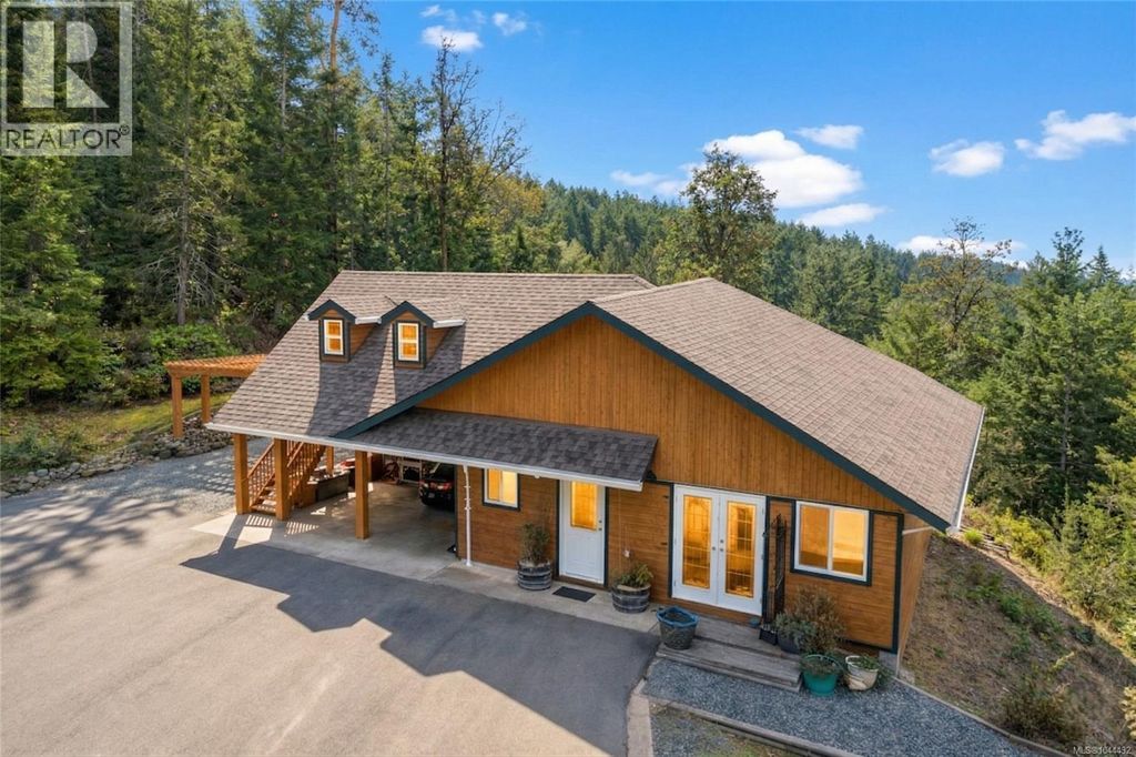 1990 Rena Rd, Nanoose Bay