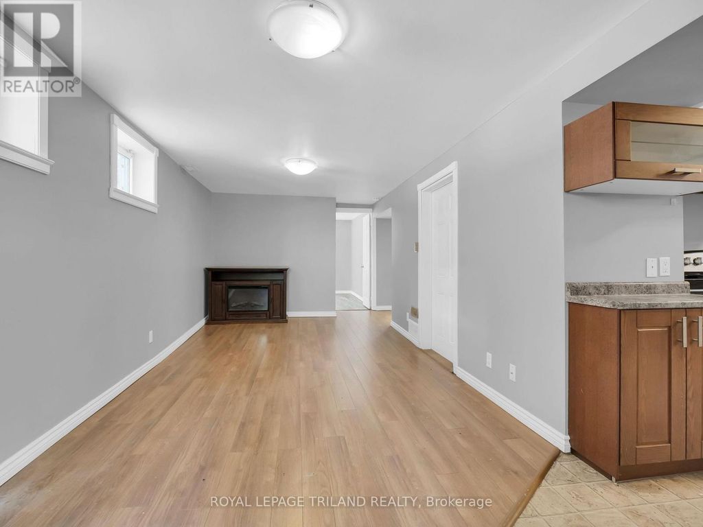 2 - 35 Miles Street, London East (east F)