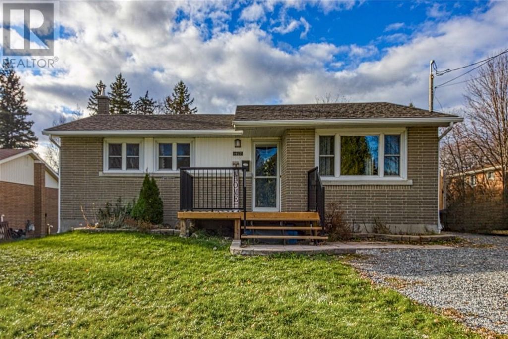 1607 Carling Crescent, Sudbury