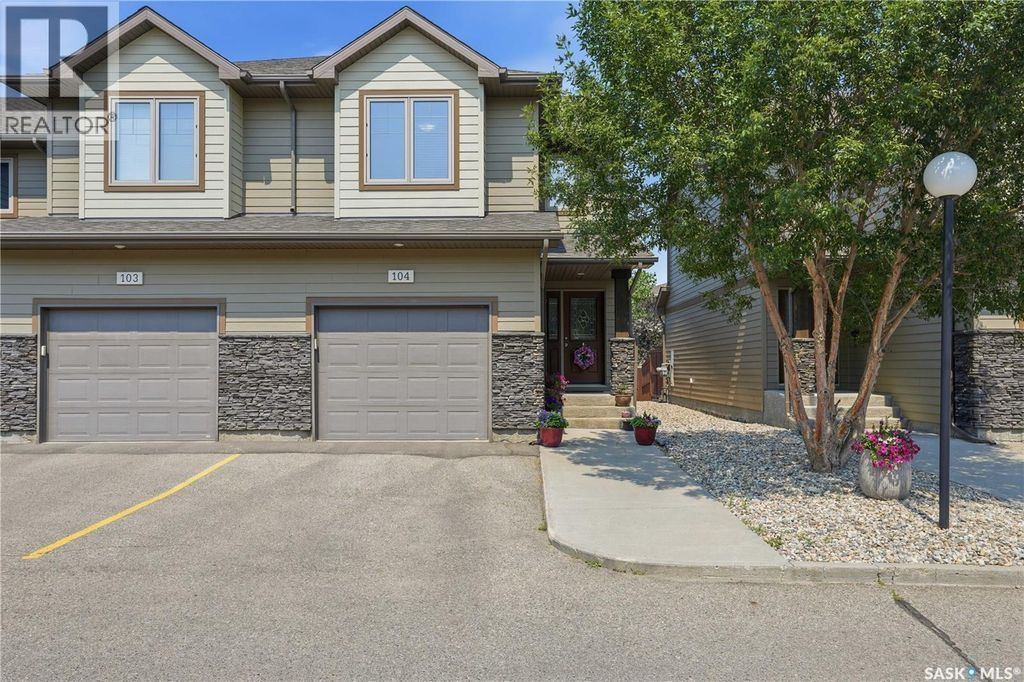 104 4100 Sandhill Crescent, Regina