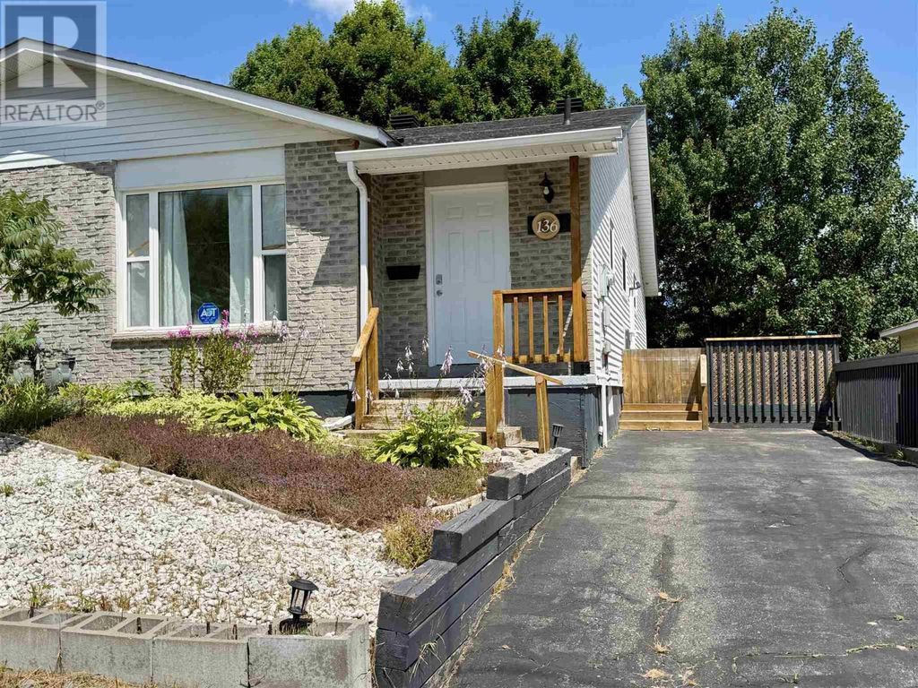 136 Frobel Dr, Elliot Lake