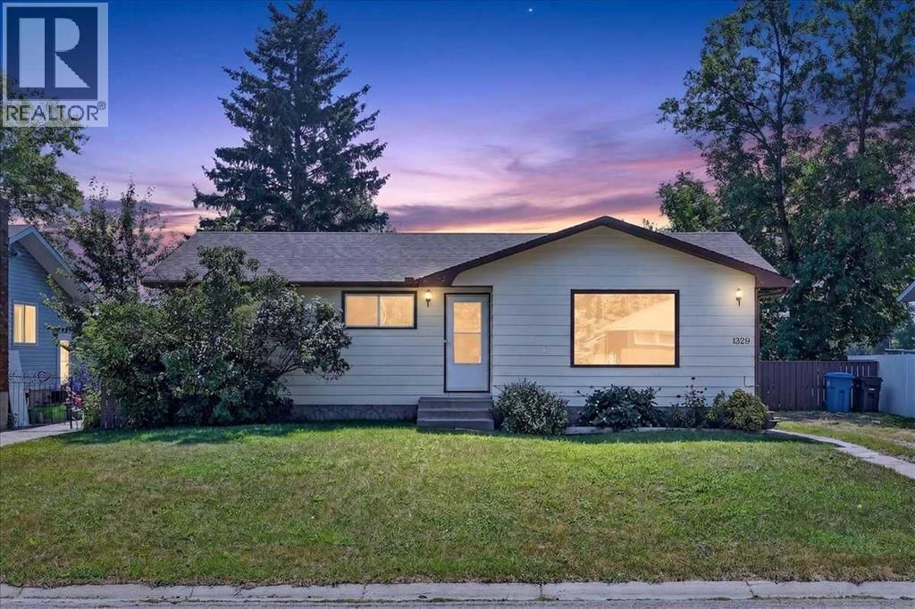 1329 Osler Street, Carstairs