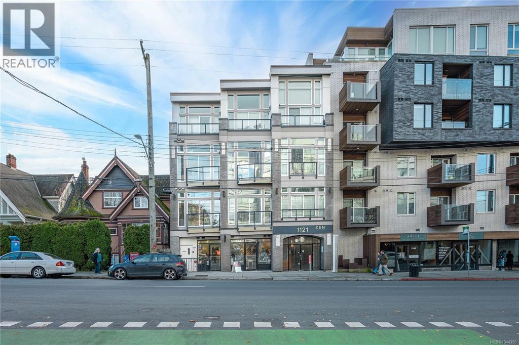 203 1121 Fort St, Victoria