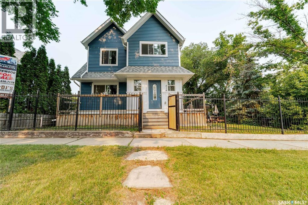 414 Main Street S, Moose Jaw