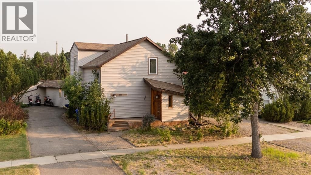 335 50 Avenue W, Claresholm