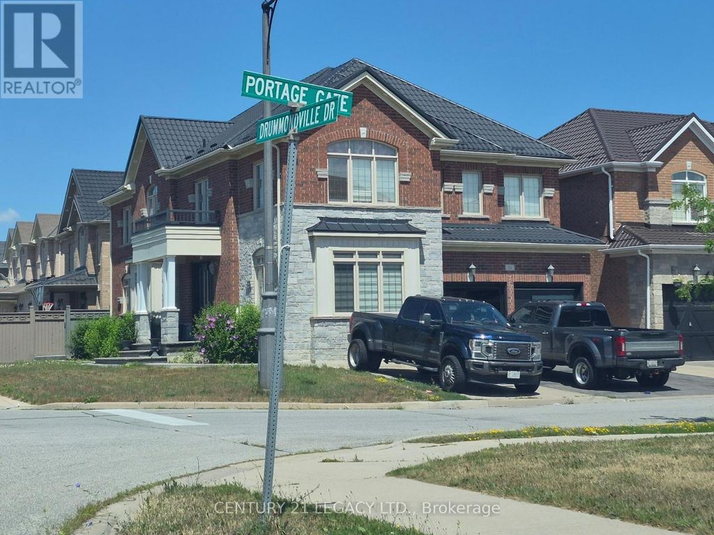 11 Drummondville Drive, Brampton (bram East)
