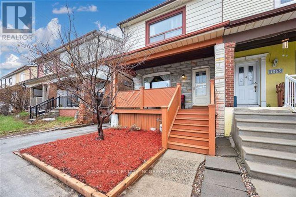 1867 Dufferin Street, Toronto (oakwood Village)
