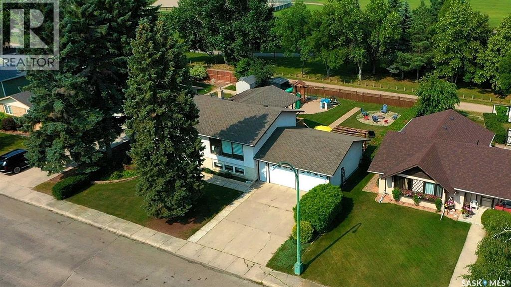 12 Redfield Bay, Yorkton