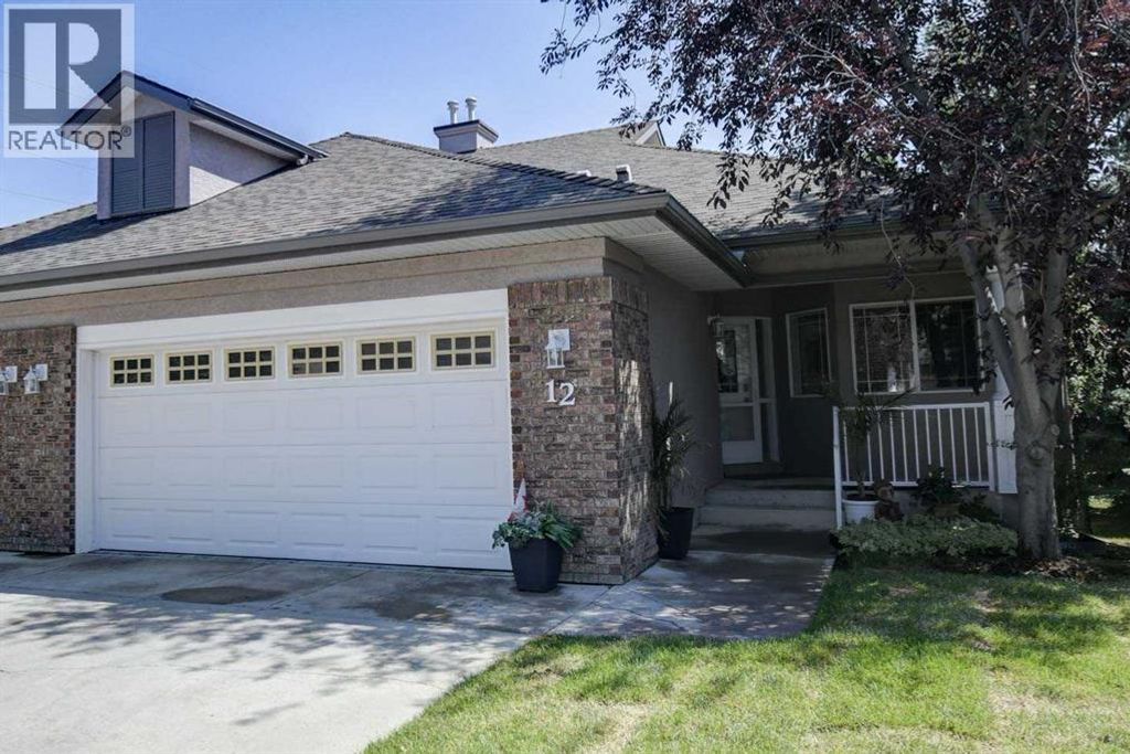 12 Straddock Villas Sw, Calgary
