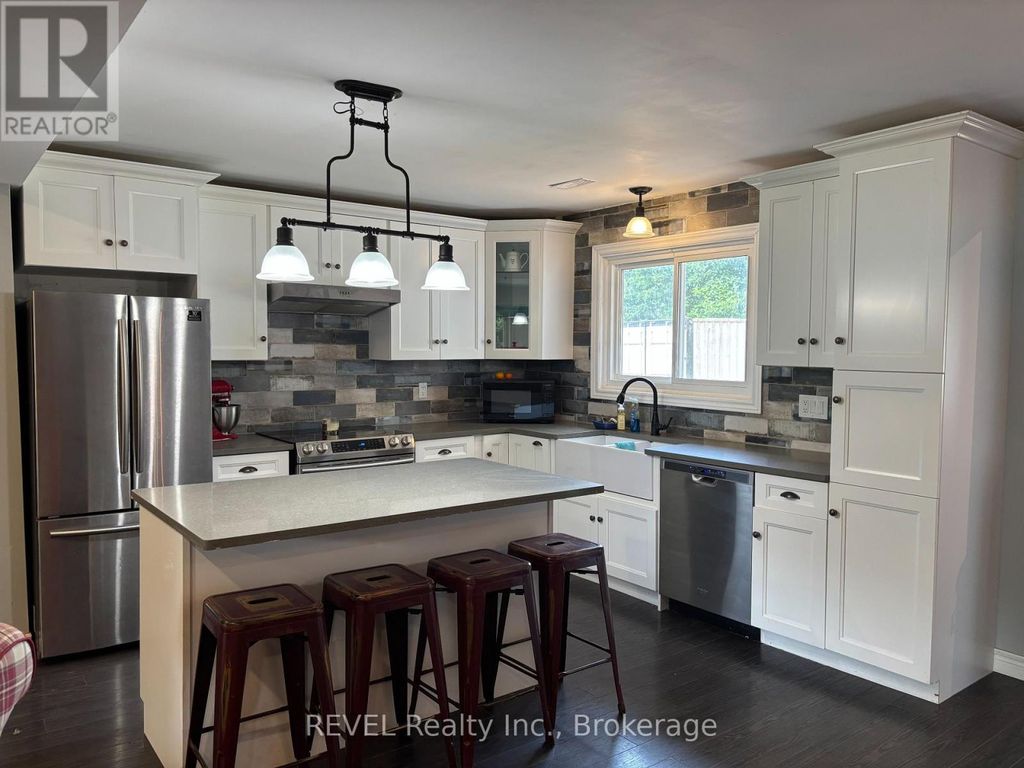 2906 June Road, Port Colborne (sherkston)