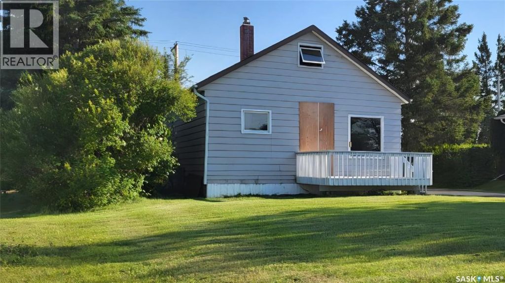 539 Highway Avenue E, Preeceville