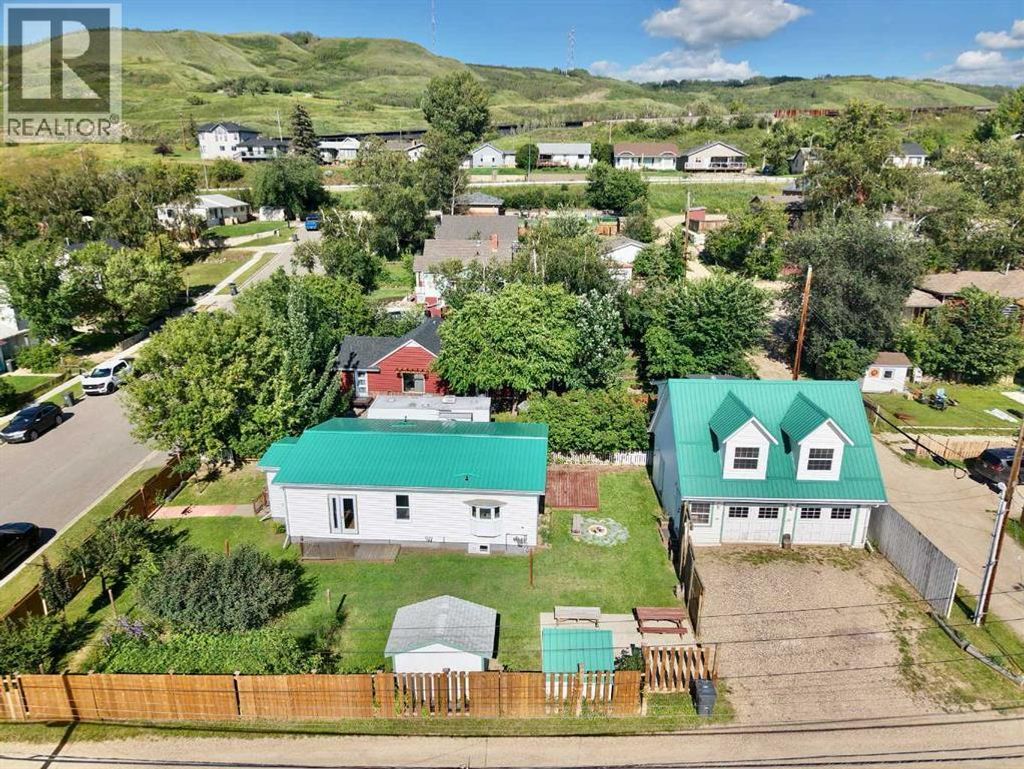 10111 106 Avenue, Peace River