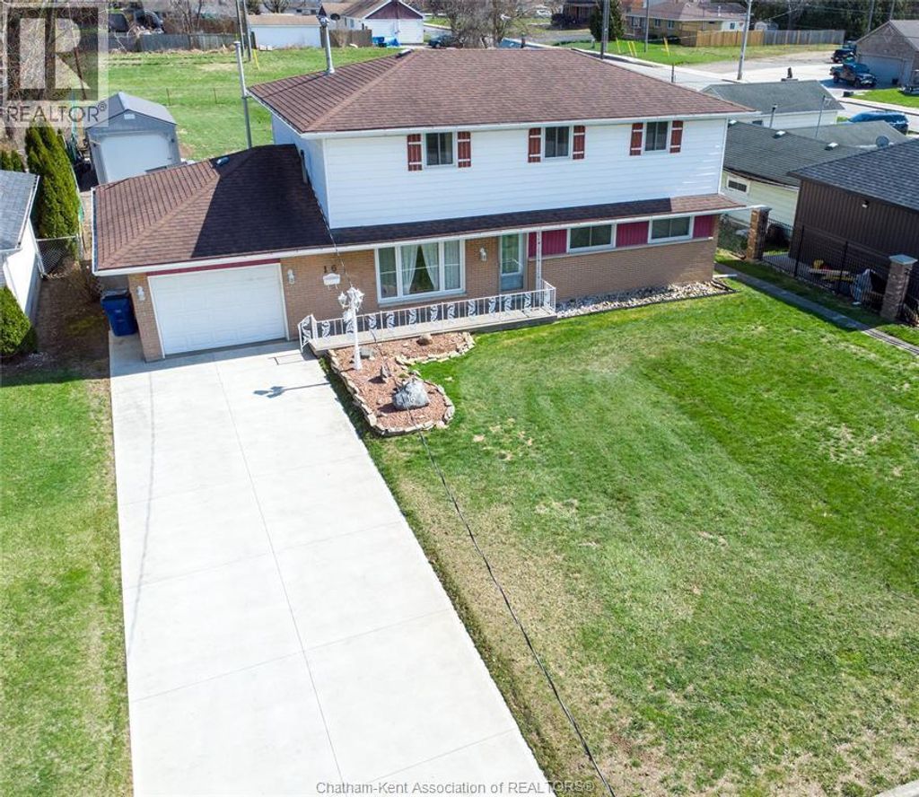 16 Arthur Drive, Chatham