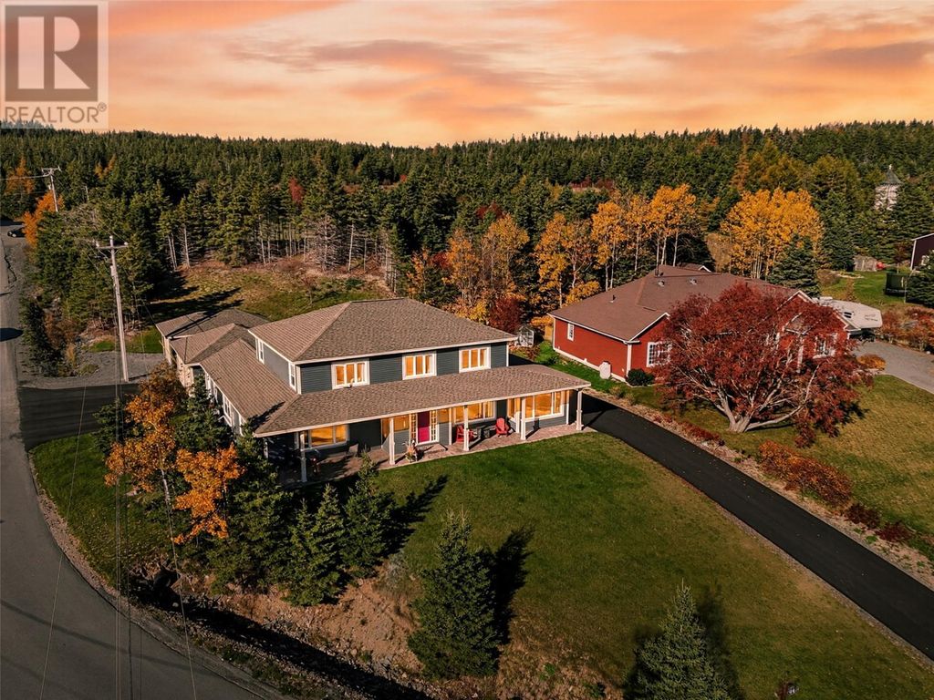 44 North River Road, North River