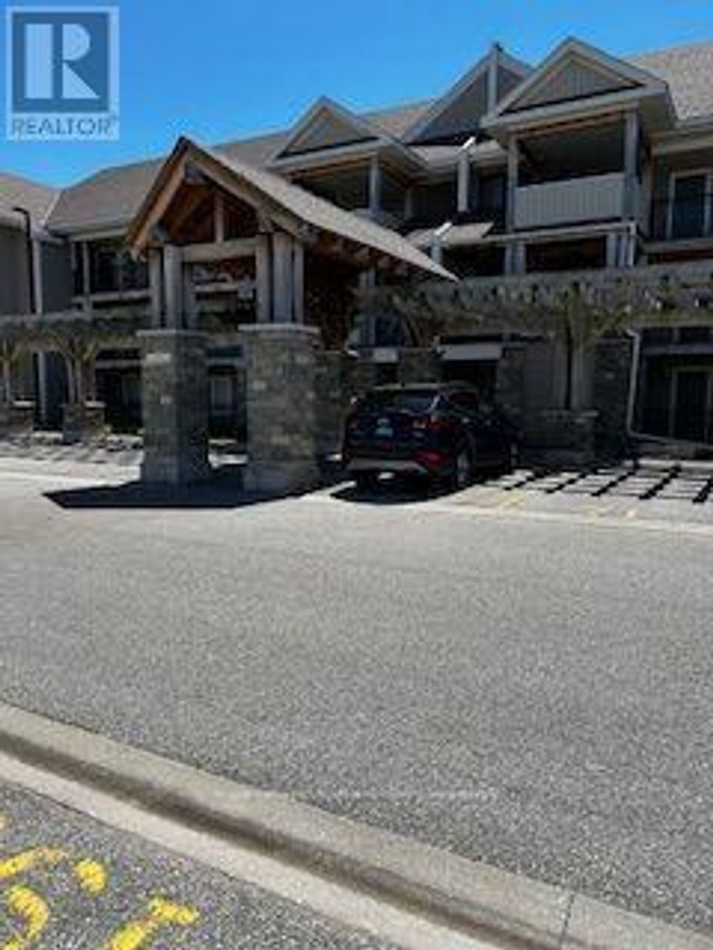 308 - 2 Anchorage Crescent W, Collingwood