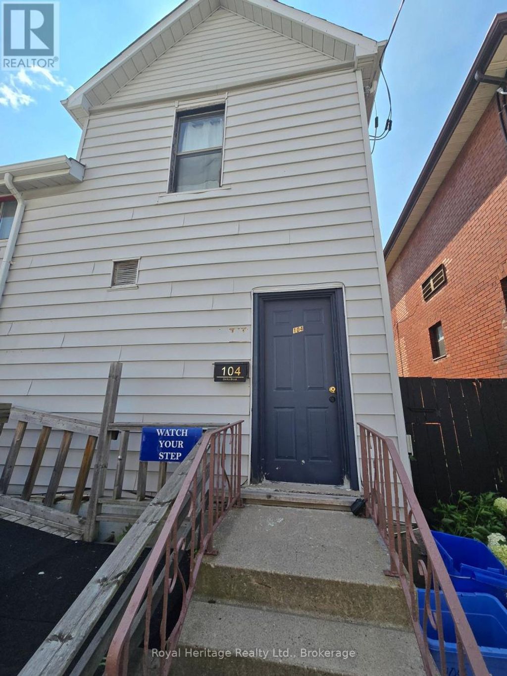 104 Centre Street N, Oshawa (o'neill)