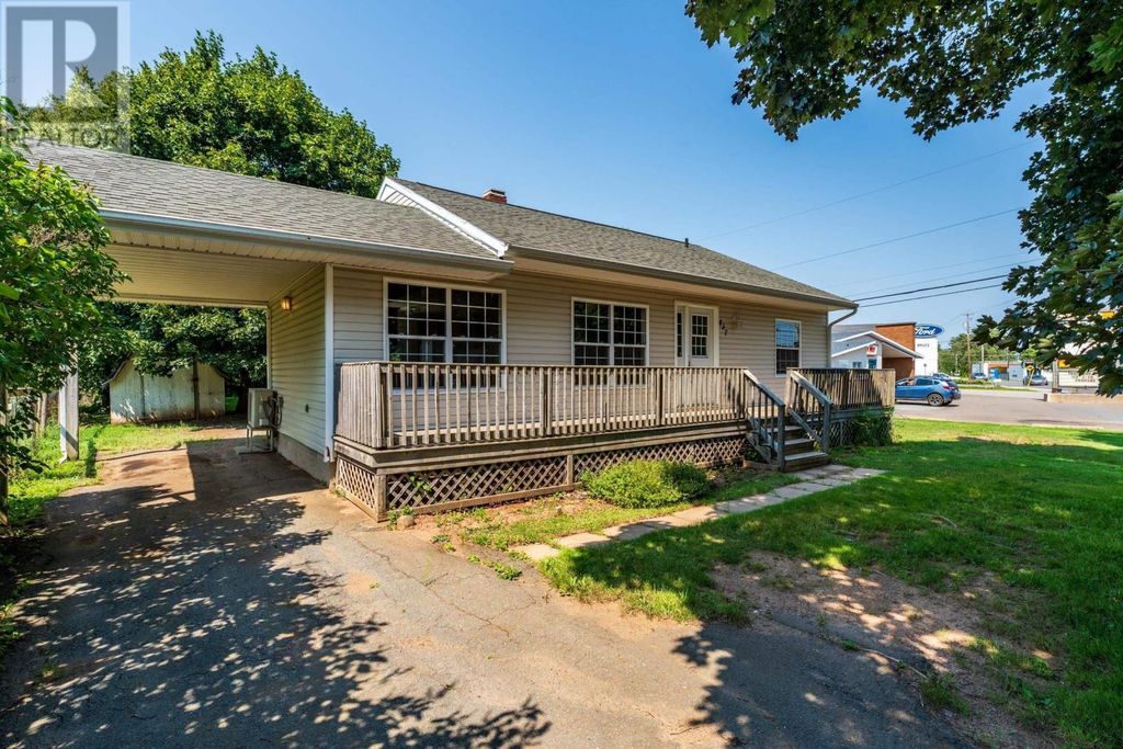 437 Main Street, Middleton