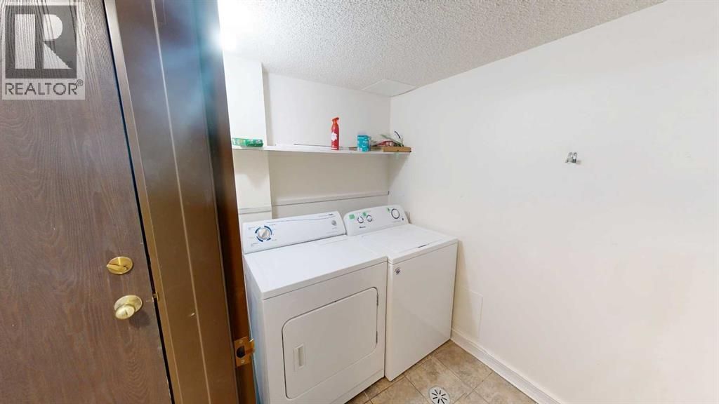 212, 401 Columbia Boulevard W, Lethbridge