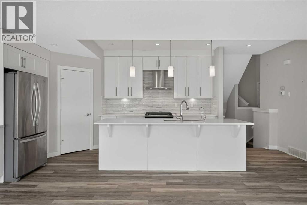 4, 2416 30 Street Sw, Calgary