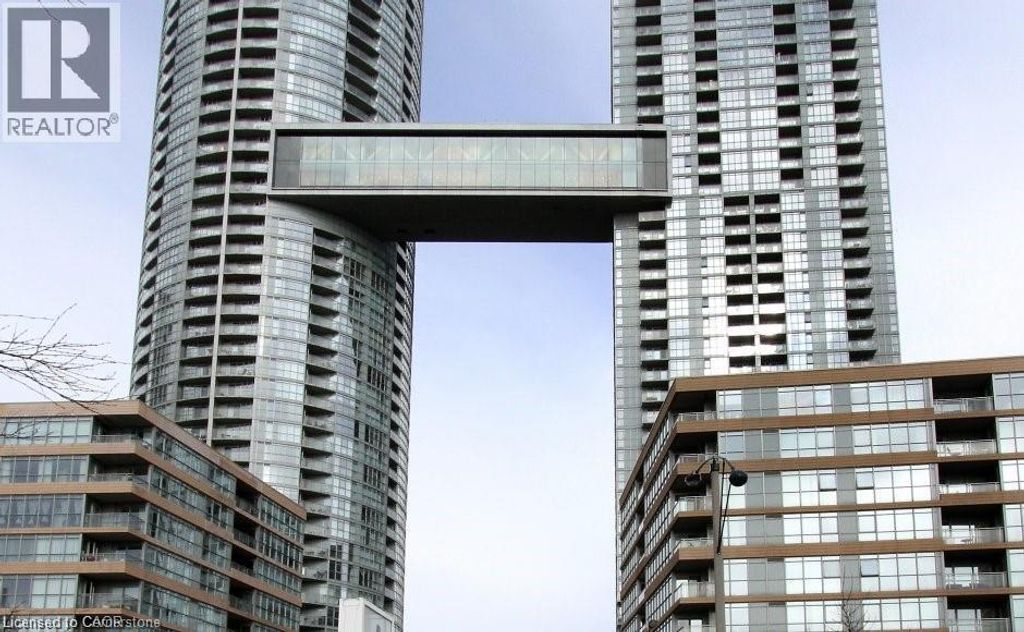 15 Iceboat Terrace Unit# 2203, Toronto
