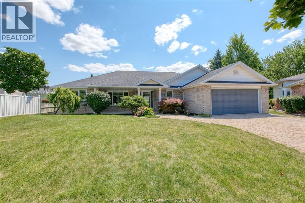 521 Royal Ridge Crescent, Amherstburg