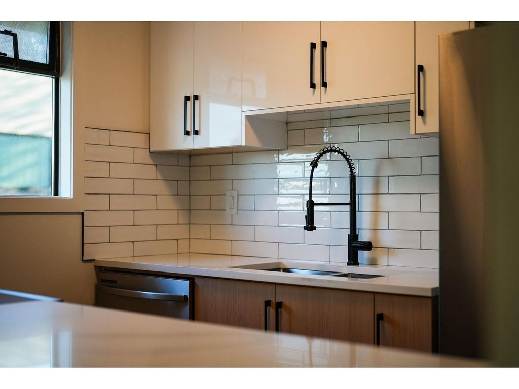 306 1526 George Street, White Rock
