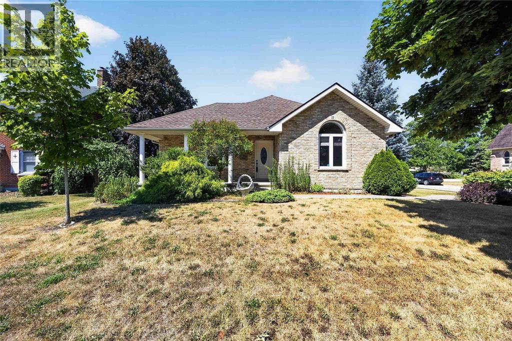 22 Main Street South, Lambton Shores