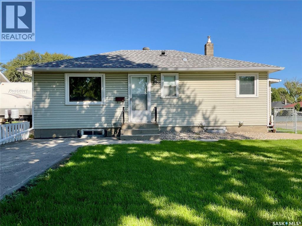 1240 10th Avenue E, Regina