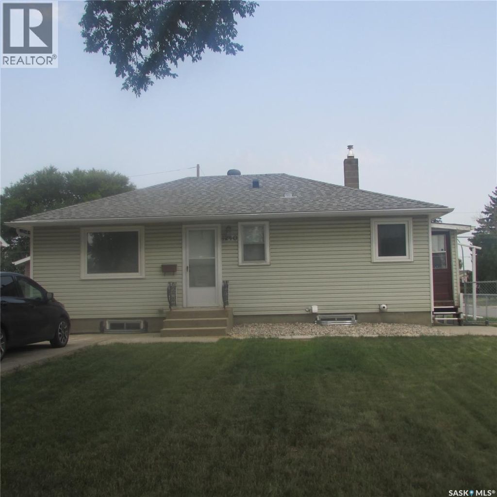 1240 10th Avenue E, Regina