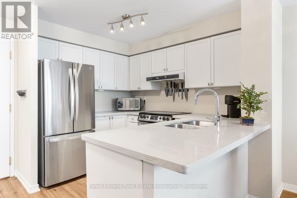 Ph7 - 2565 Erin Centre Boulevard, Mississauga (central Erin Mills)