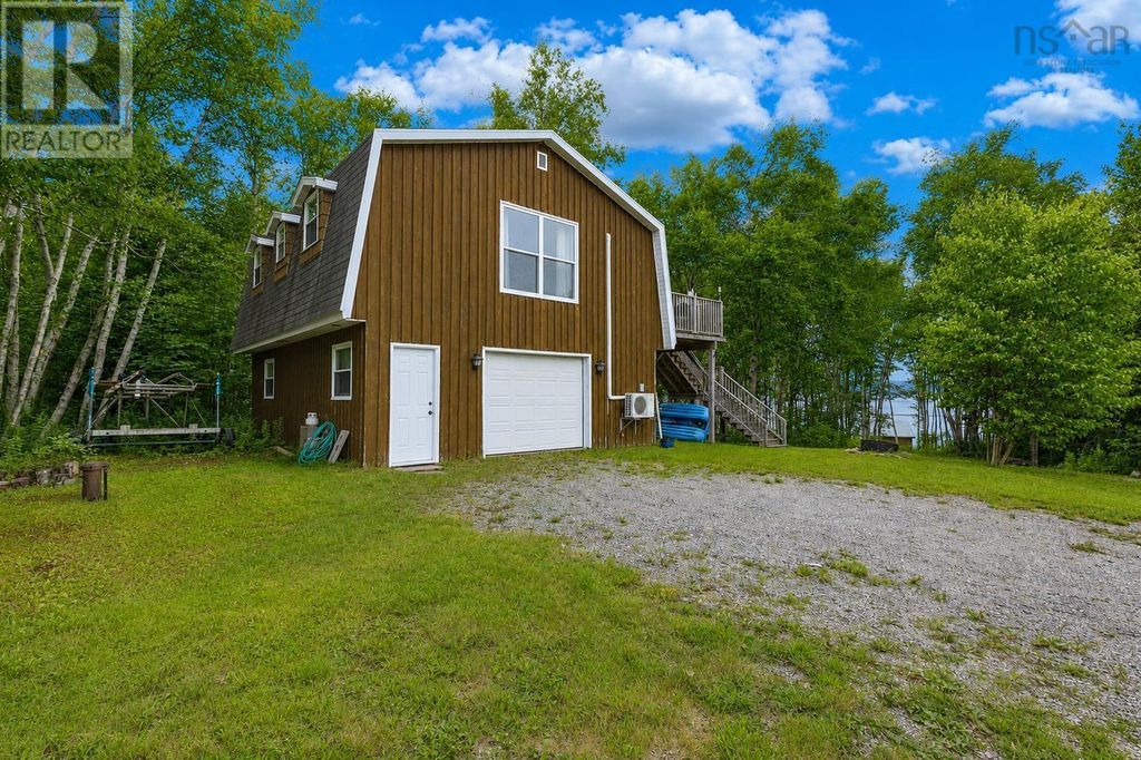 8456 East Bay Highway, Big Pond Centre