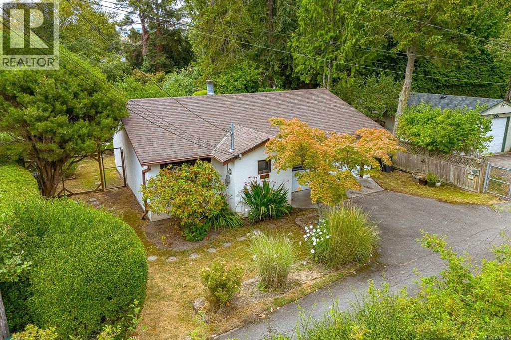A-1143 Munro St, Esquimalt