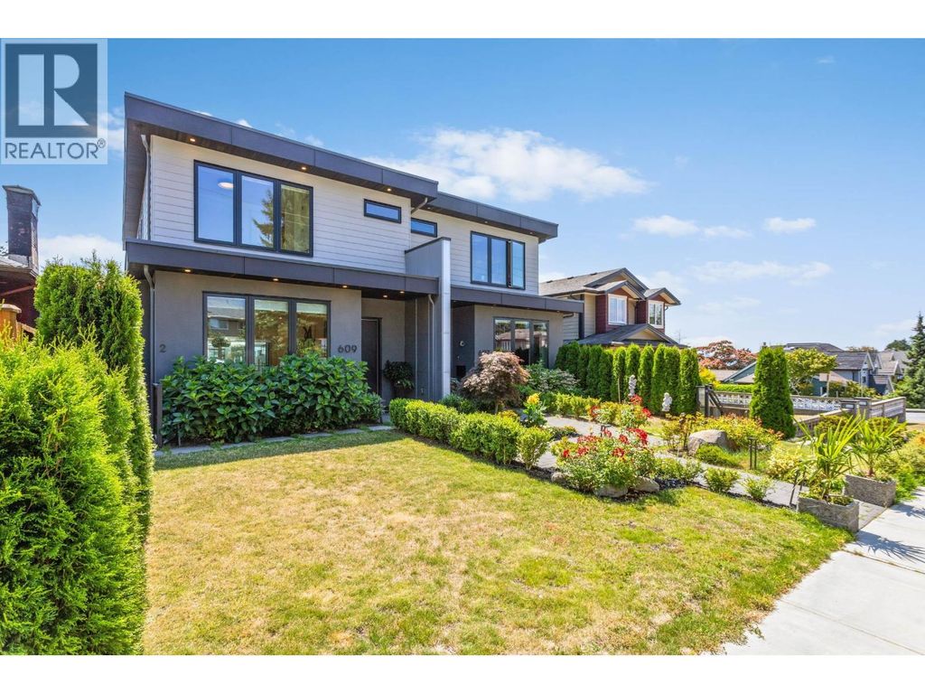 609 E 4th Street, North Vancouver