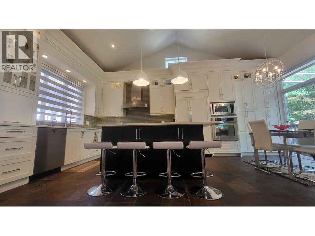 62 Ashwood Drive, Port Moody