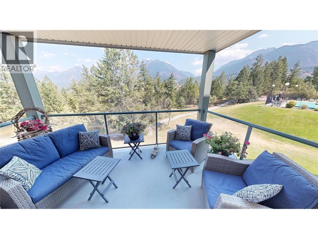 4765 Forsters Landing Road Unit# 204, Radium Hot Springs