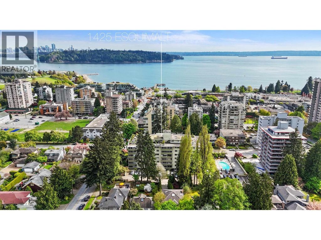 212 1425 Esquimalt Avenue, West Vancouver