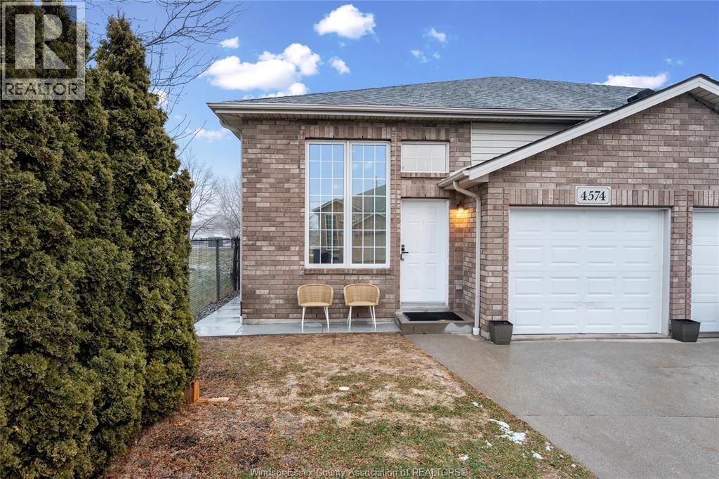 4574 Tumbleweed Crescent, Windsor